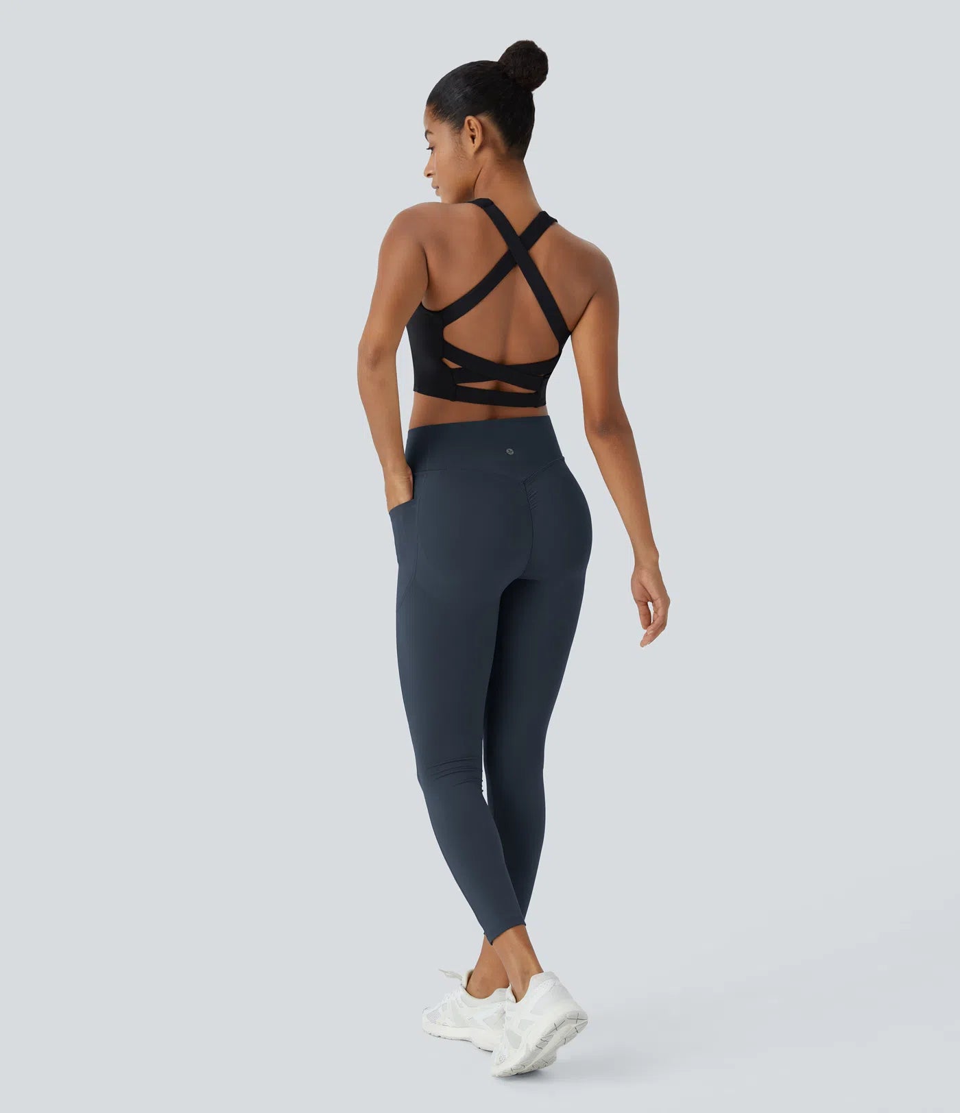 Amoura UltraSculpt™ High Waisted Tummy Control Pocket Shaping Training Leggings